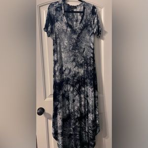 Grey tie dye maxi dress with pockets.